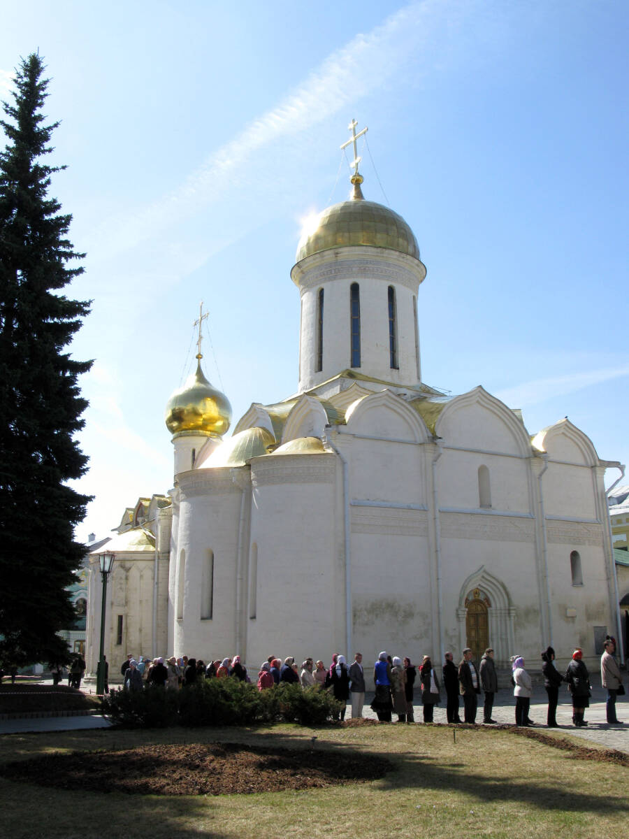 Троицкий храм.