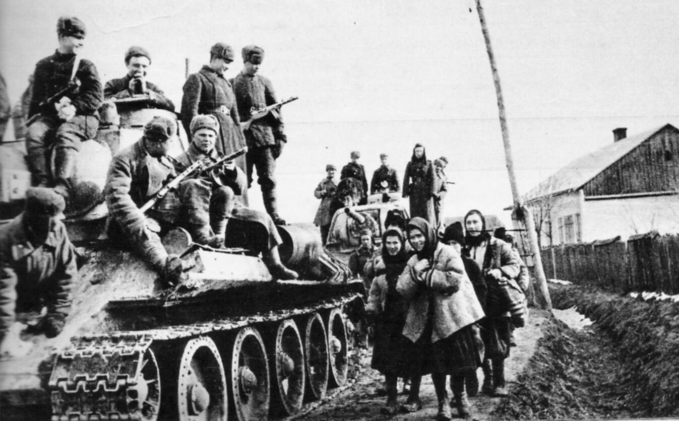 В освобожденном украинском селе, 1944 год (CC BY 4.0)